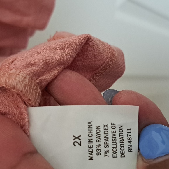 Nwt RUFFLE KNIT Top - Picture 9 of 10